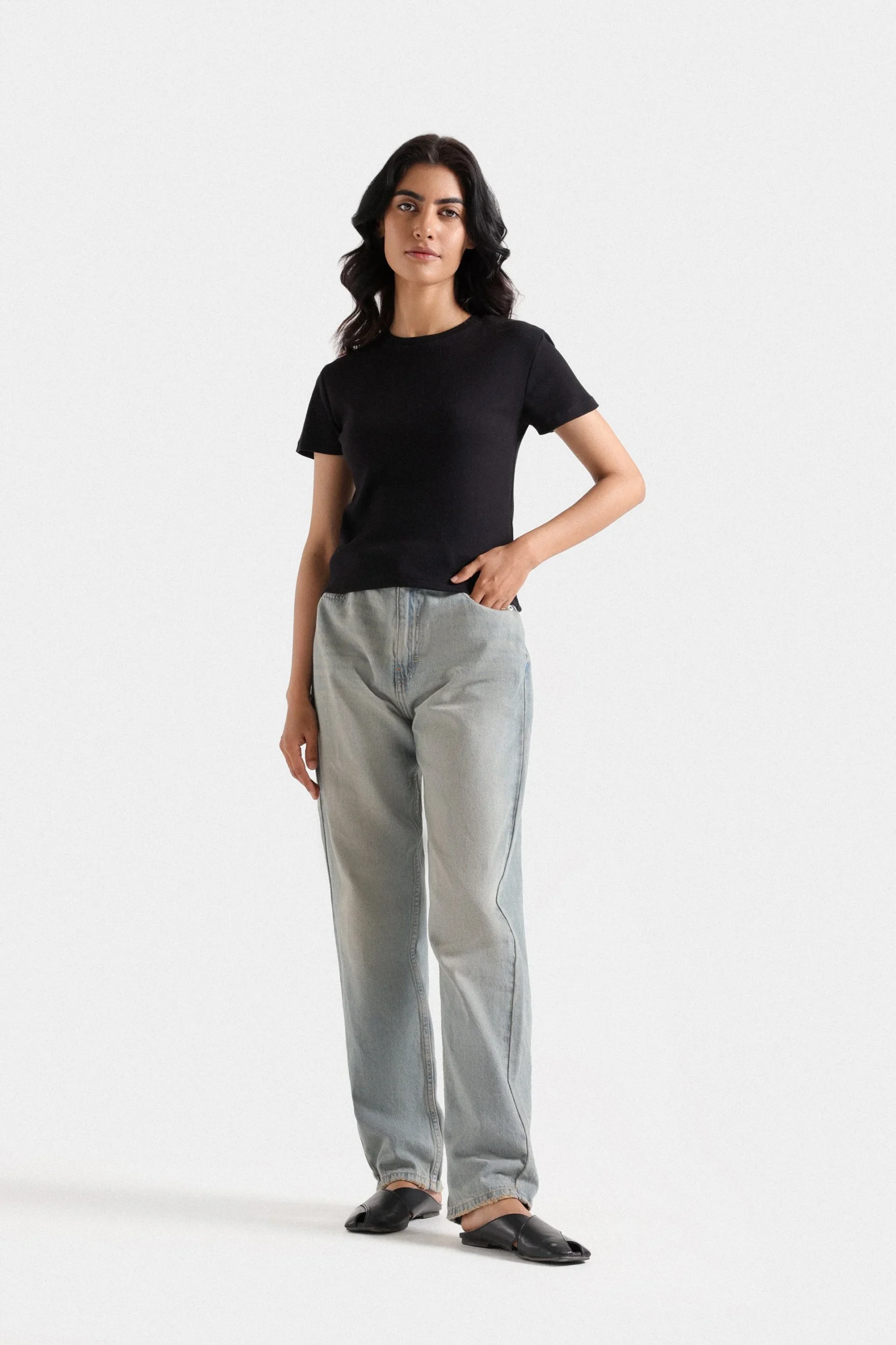 QT Basic Fitted T-Shirt